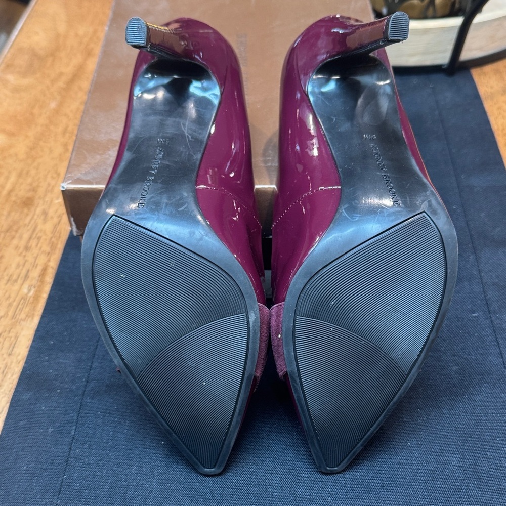 Audrey Brook Elegant Burgundy Heels with Suede Bow Sz 9 - Picture 2 of 5